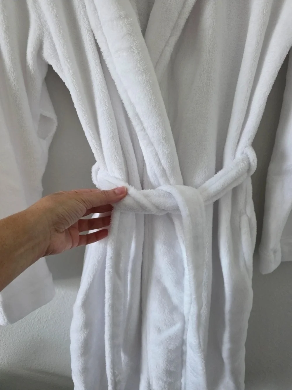 Calvin Klein White Plush Shawl-Collar Robe with Tie Belt